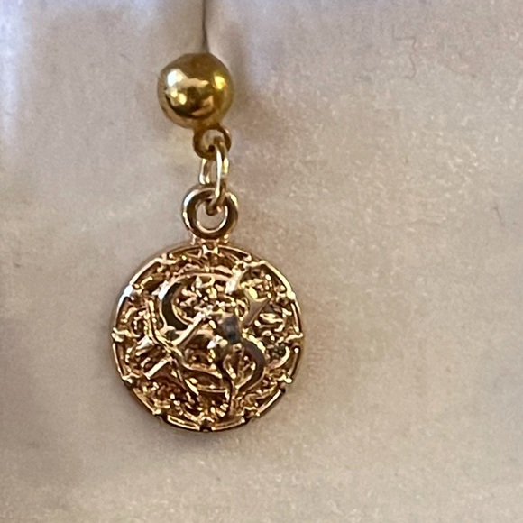 Sagittarius zodiac sign gold tone metal drop earrings - Picture 3 of 5